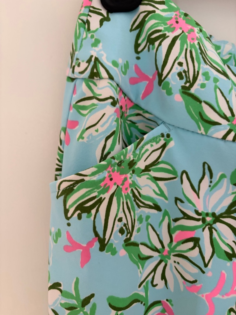 Lilly Pulitzer Corso Pants in “Multi Lil Sun of a Bun” print. - Picture 4 of 6
